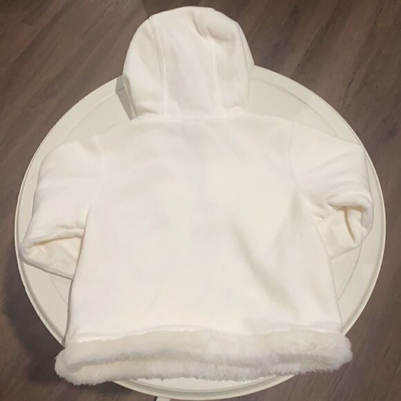 Carter’s. Toddler faux fur & fleece zip pull over. 24M. - Picture 5 of 5